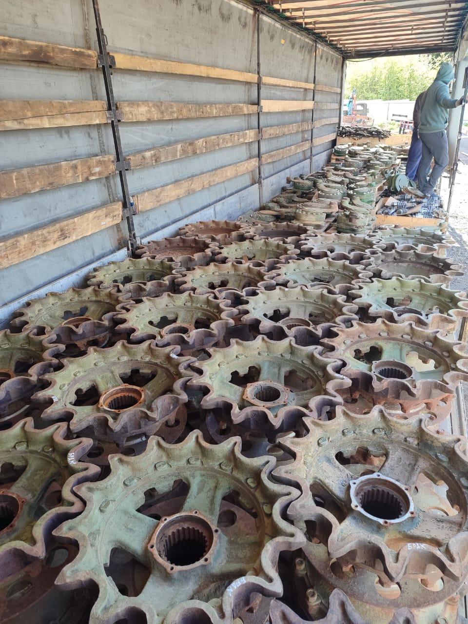 Метизы в ящике и на паллете, д. Совьяки - м.о. Куприяновское