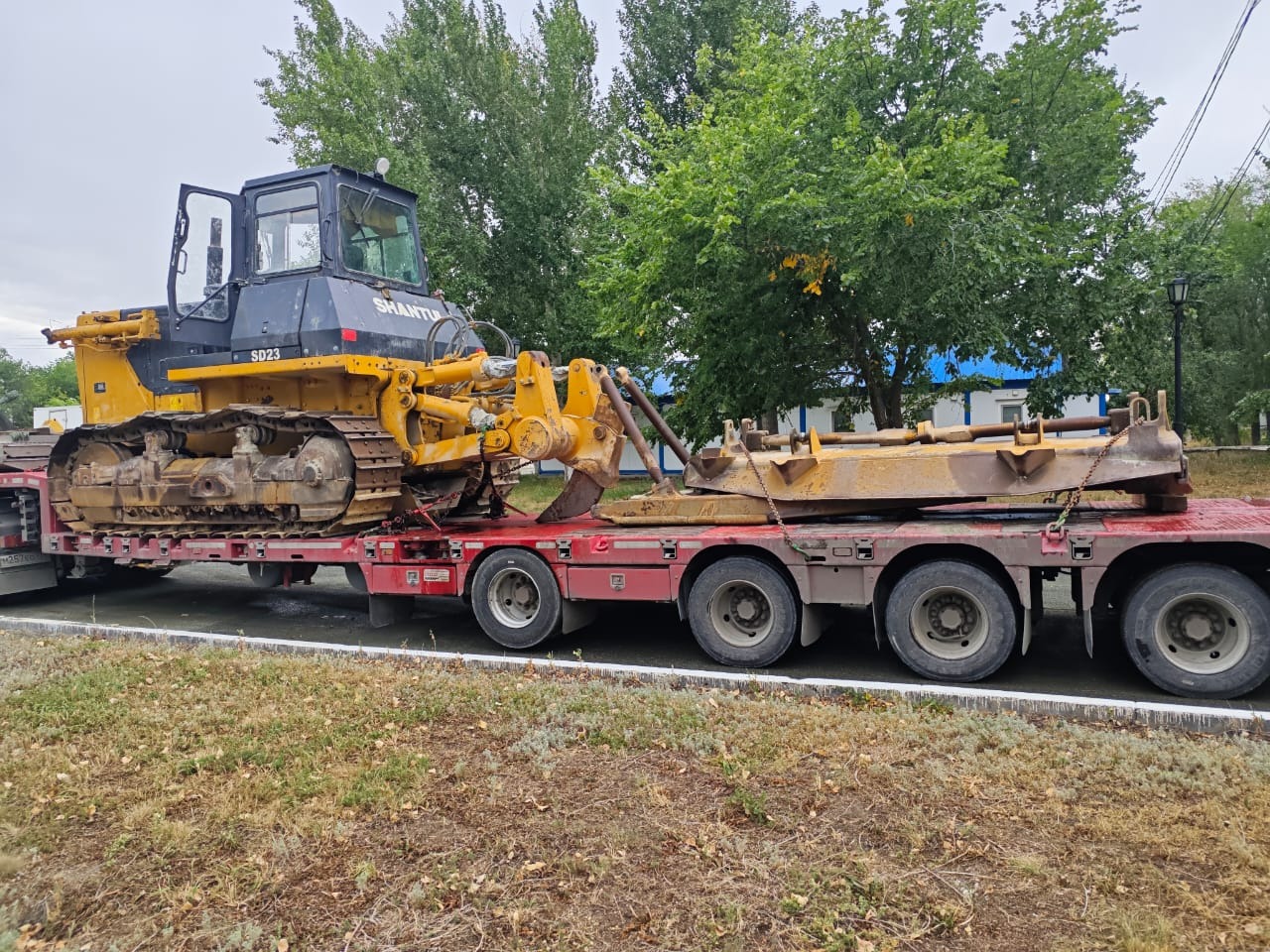 Бульдозер SHANTUI SD 23 и отвал, Орск - Хребет